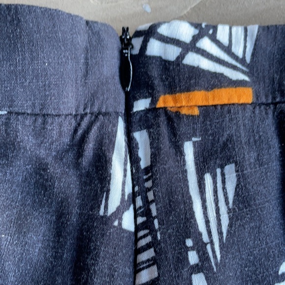 Lush Geometric Black, Yellow & White Pleated Shorts M - Picture 4 of 7